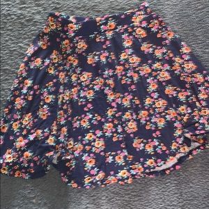 Size small so skater skirt